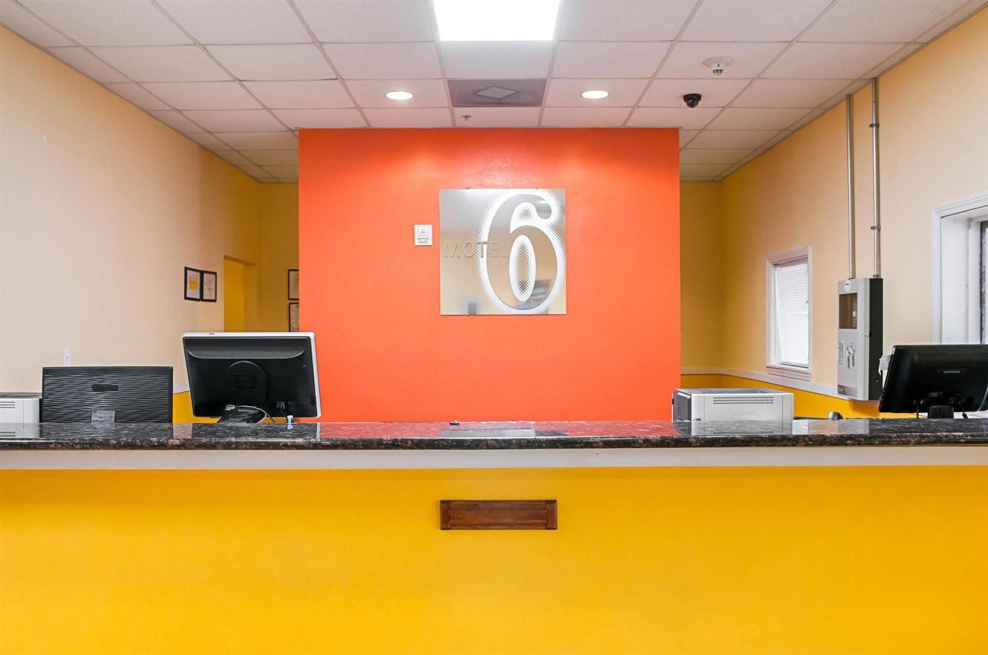 Motel 6-New Orleans, La - Near Downtown Экстерьер фото